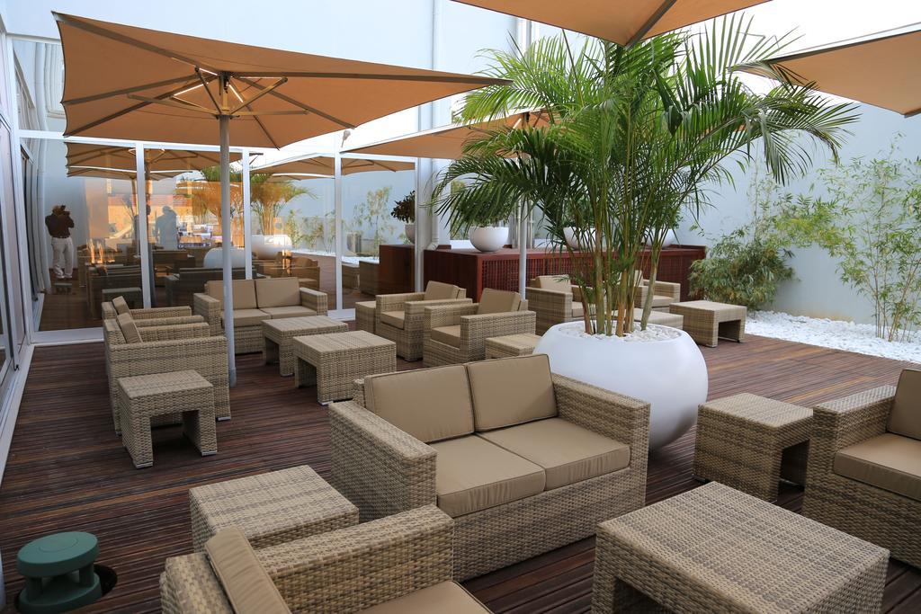 Fly Hotel Luanda Exterior foto