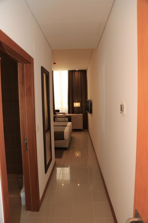 Fly Hotel Luanda Exterior foto